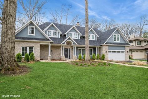 32 Lancaster Lane Lincolnshire IL 60069