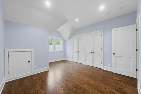 32 Lancaster Lane Lincolnshire IL 60069