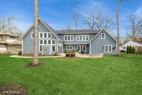 32 Lancaster Lane Lincolnshire IL 60069