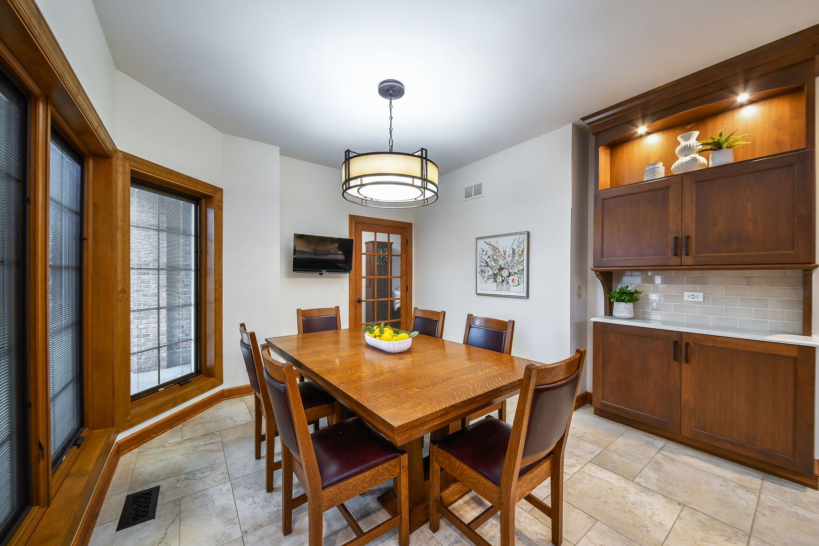 2009 Mackenzie Place Wheaton IL 60187