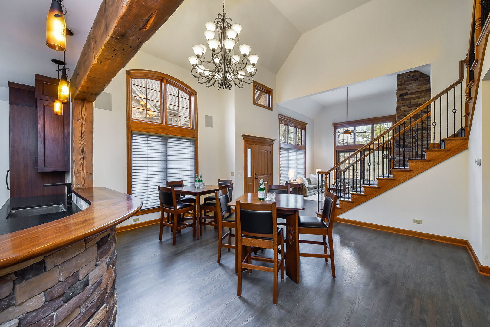 2009 Mackenzie Place Wheaton IL 60187