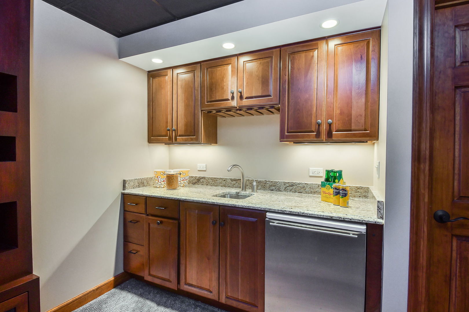 2009 Mackenzie Place Wheaton IL 60187