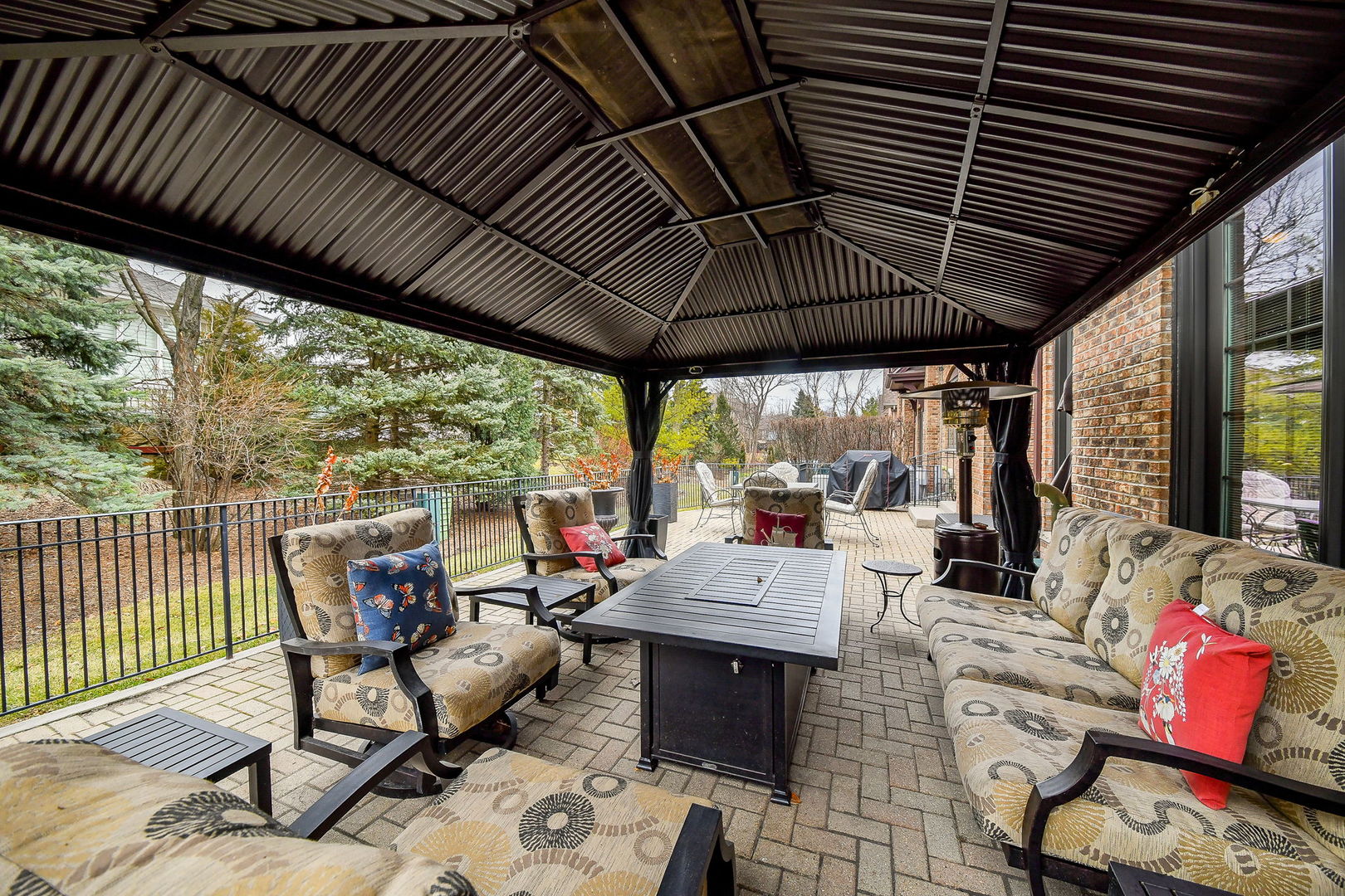 2009 Mackenzie Place Wheaton IL 60187
