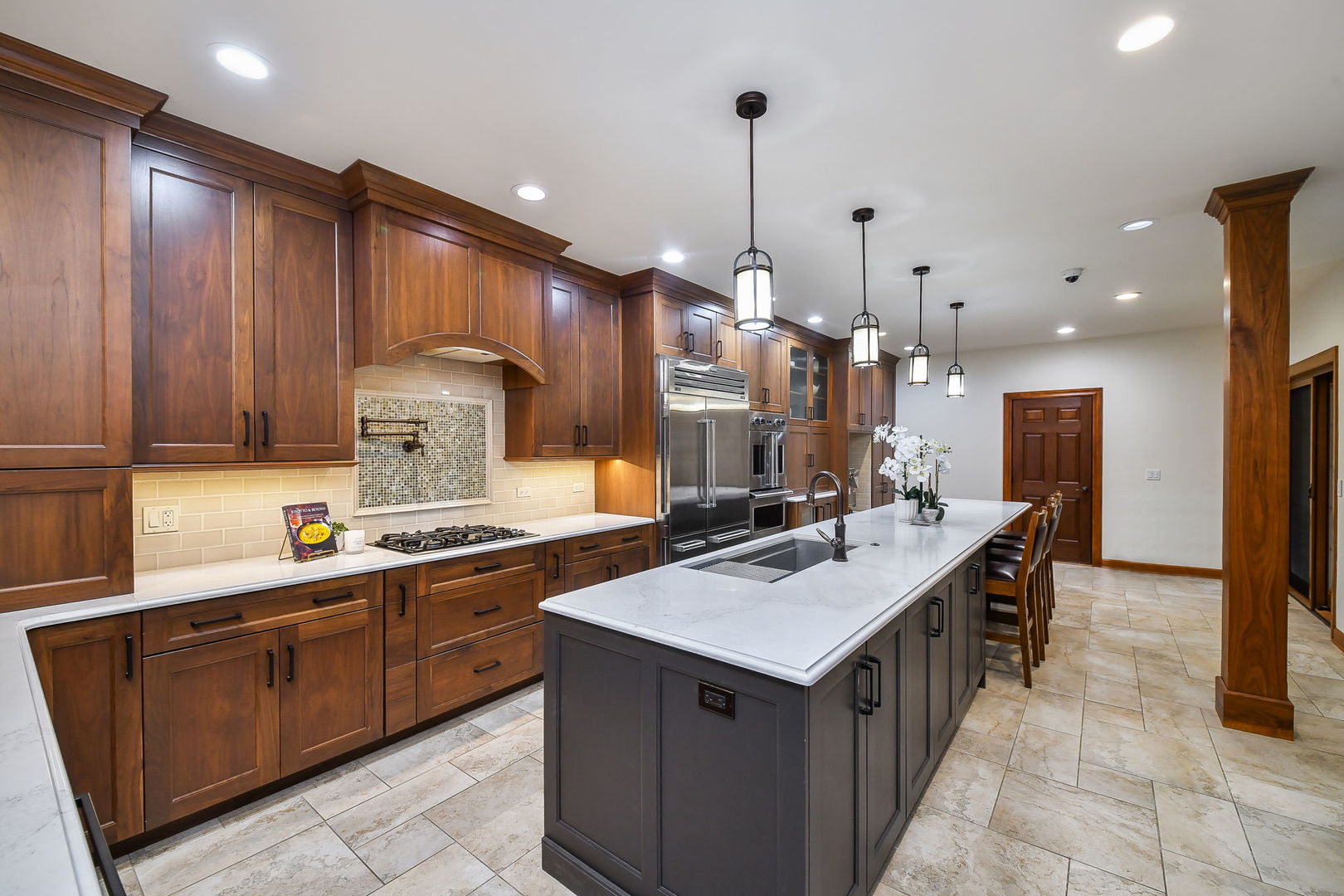 2009 Mackenzie Place Wheaton IL 60187