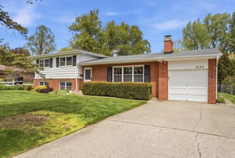 1046 Crane Boulevard Libertyville IL 60048