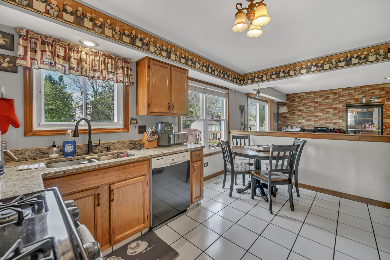 1112 Pheasant Trail Carol Stream IL 60188