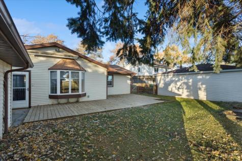 809 Oakton Avenue Romeoville IL 60446