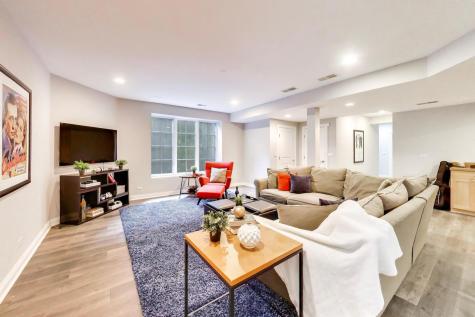 2214 Ash Lane Northbrook IL 60062