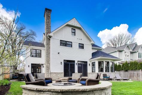 2214 Ash Lane Northbrook IL 60062