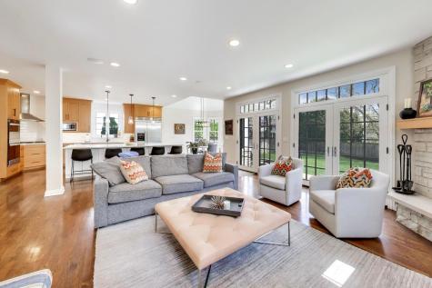 2214 Ash Lane Northbrook IL 60062