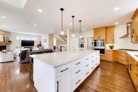 2214 Ash Lane Northbrook IL 60062