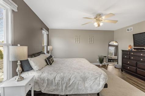 31696 North Borre Drive Lakemoor IL 60051