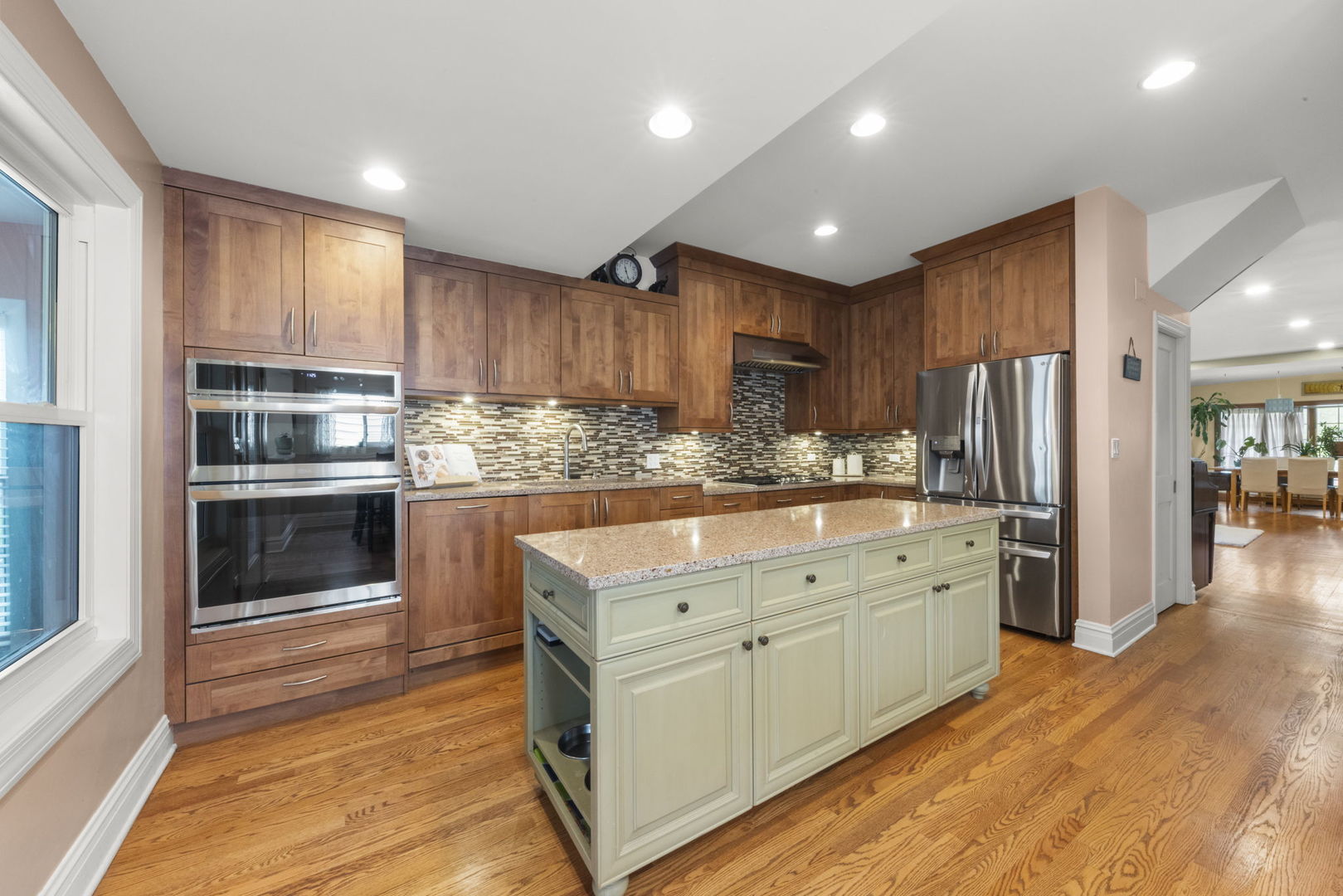 5136 West Winona Street Chicago IL 60630