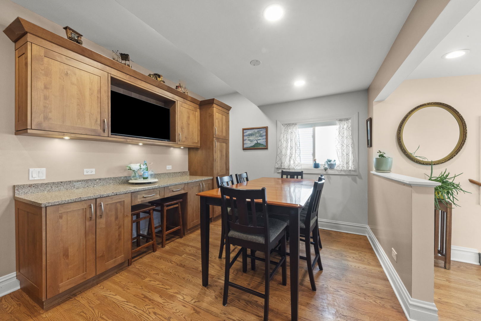 5136 West Winona Street Chicago IL 60630