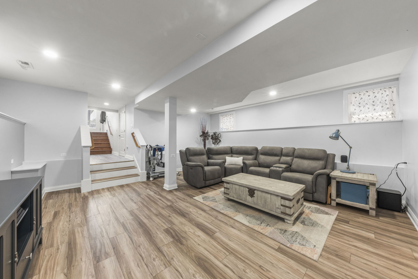 5136 West Winona Street Chicago IL 60630