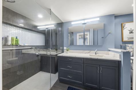 5136 West Winona Street Chicago IL 60630