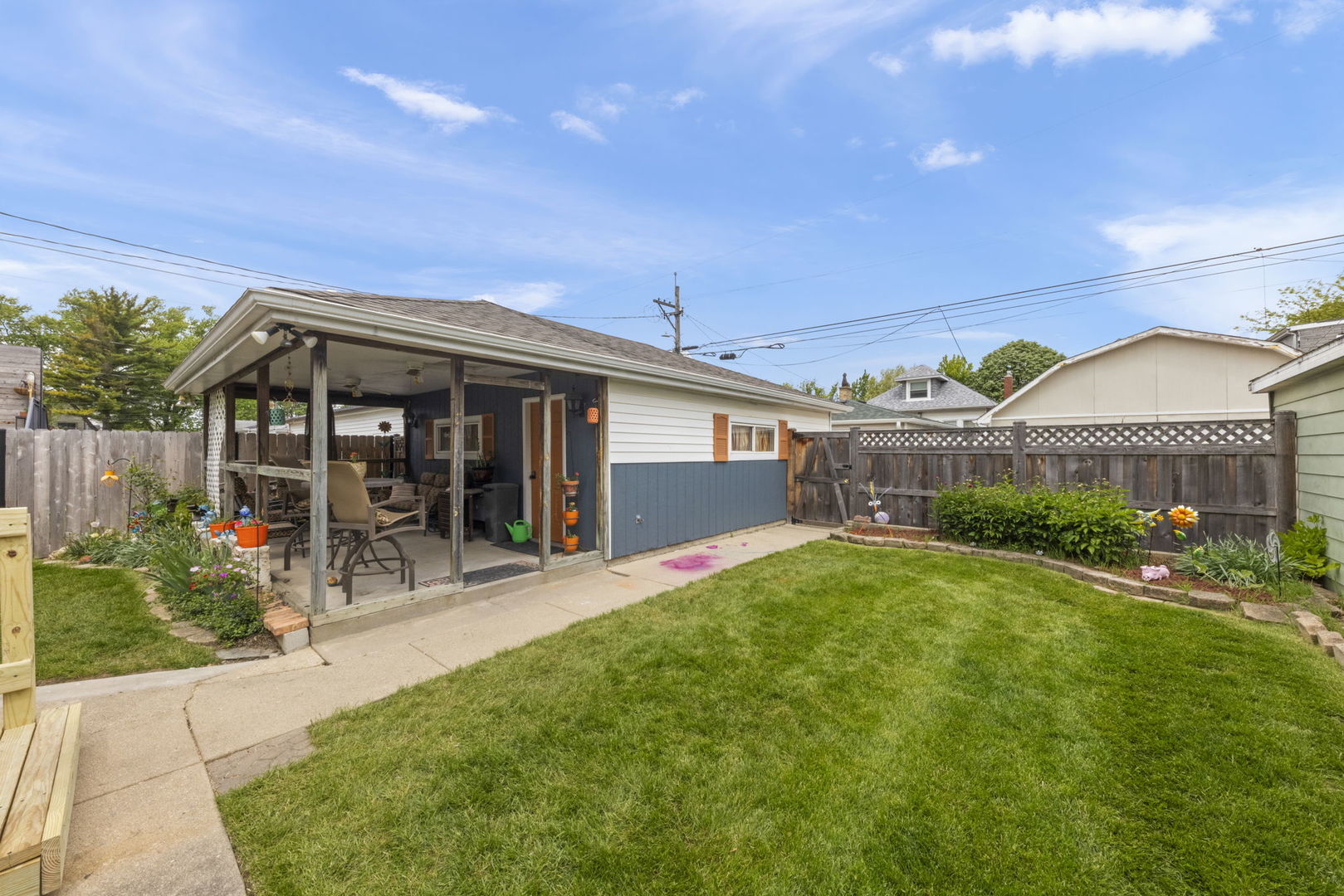 5136 West Winona Street Chicago IL 60630