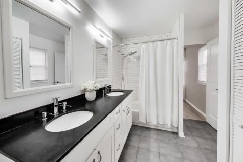 158 Jefferson Lane Streamwood IL 60107