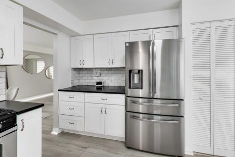 158 Jefferson Lane Streamwood IL 60107