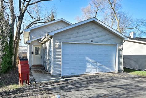19 East Pineview Drive Round Lake Park IL 60073