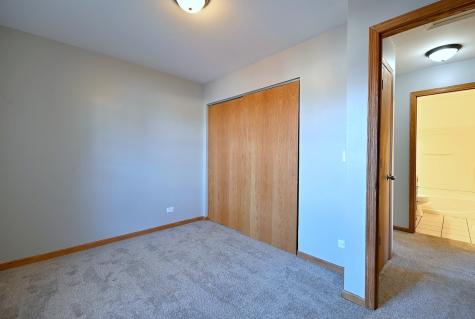 19 East Pineview Drive Round Lake Park IL 60073