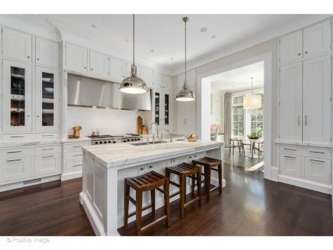1853 North Burling Street Chicago IL 60614