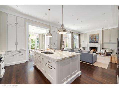 1853 North Burling Street Chicago IL 60614