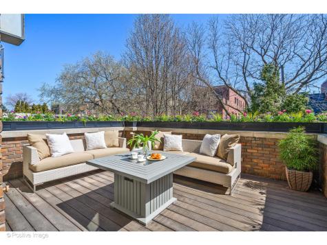 1853 North Burling Street Chicago IL 60614
