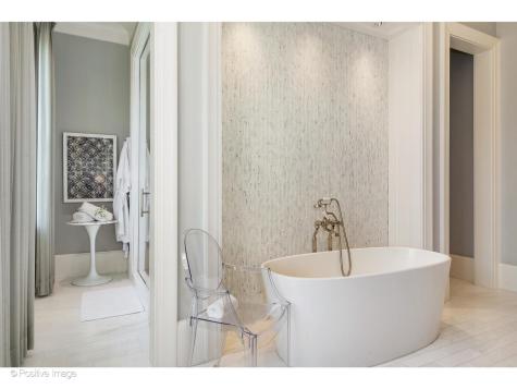 1853 North Burling Street Chicago IL 60614