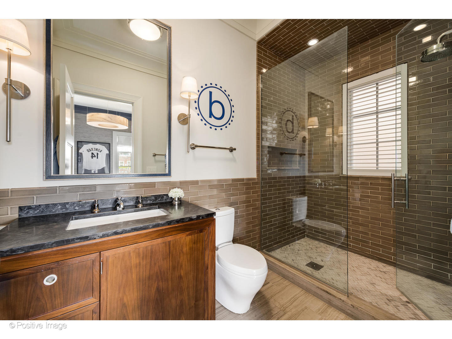 1853 North Burling Street Chicago IL 60614