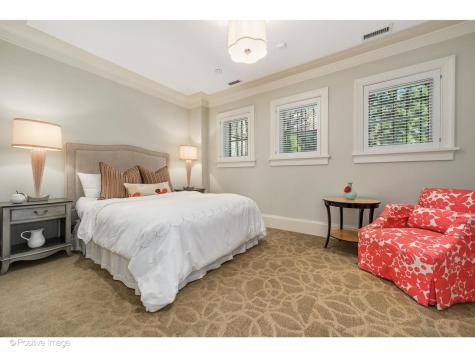 1853 North Burling Street Chicago IL 60614