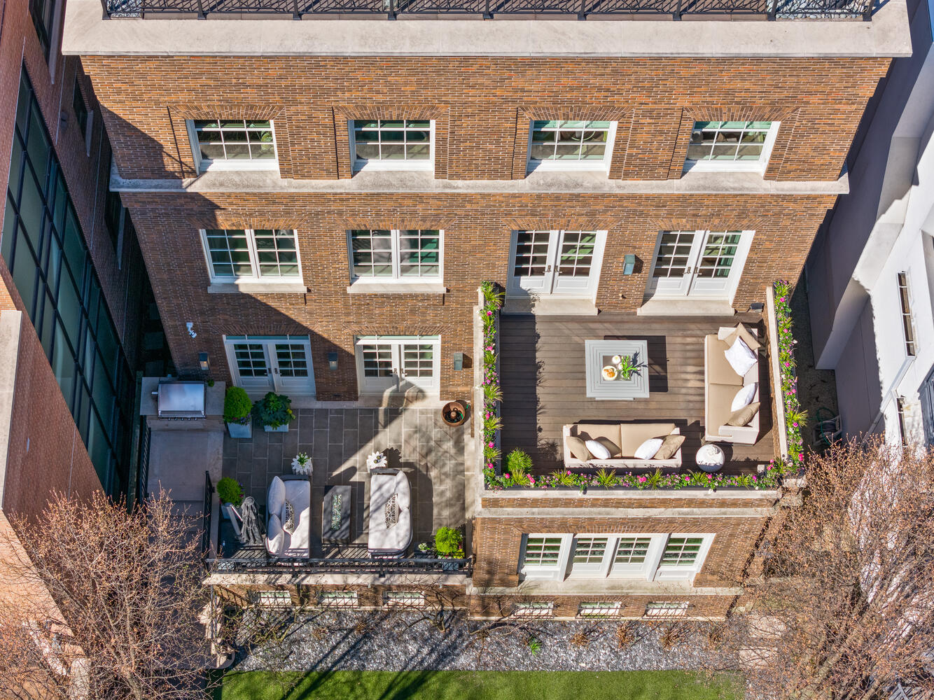 1853 North Burling Street Chicago IL 60614
