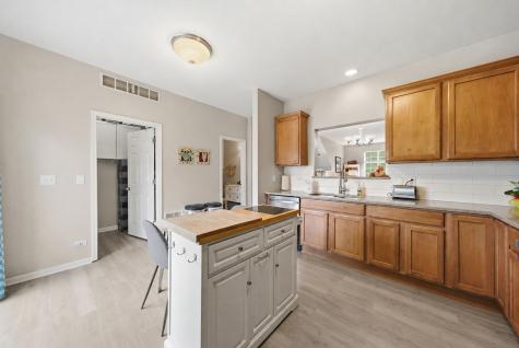 8992 Disbrow Street Huntley IL 60142