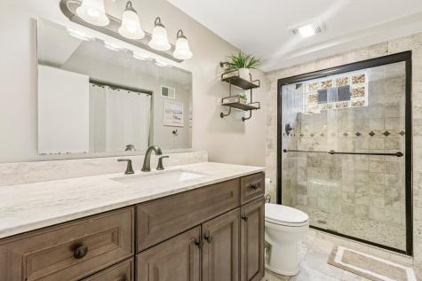 5742 South Rutherford Avenue Chicago IL 60638