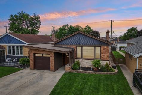 5742 South Rutherford Avenue Chicago IL 60638