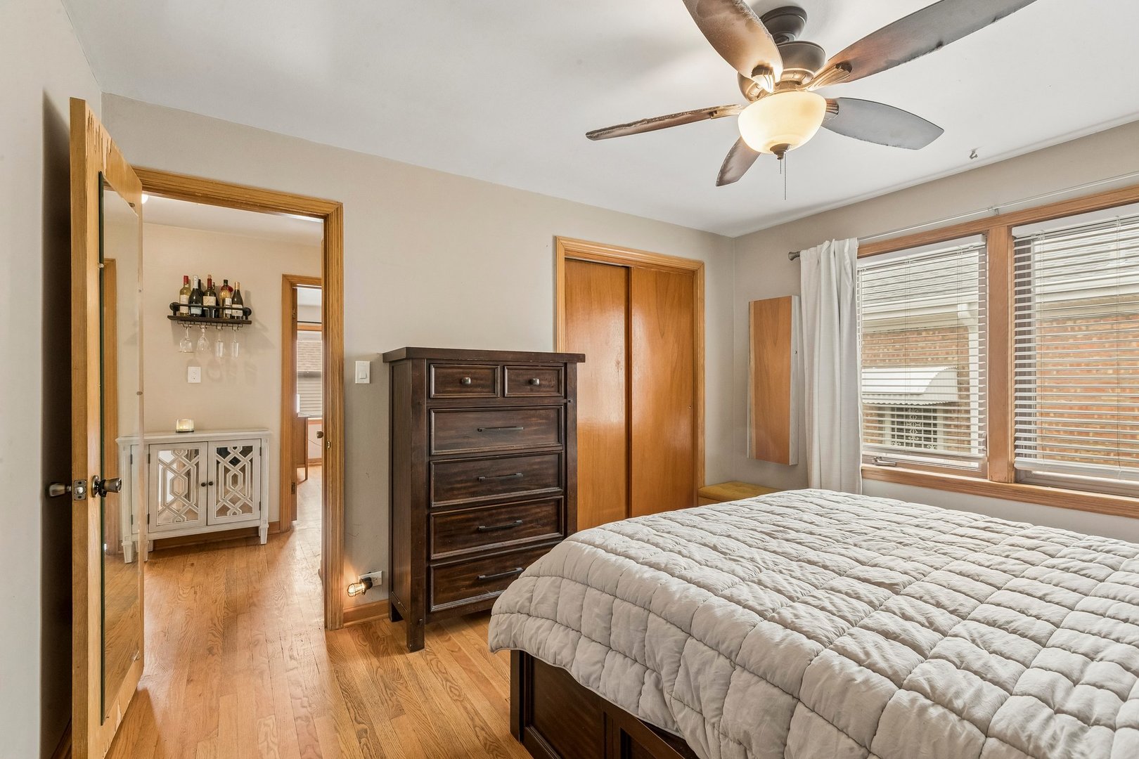 5742 South Rutherford Avenue Chicago IL 60638