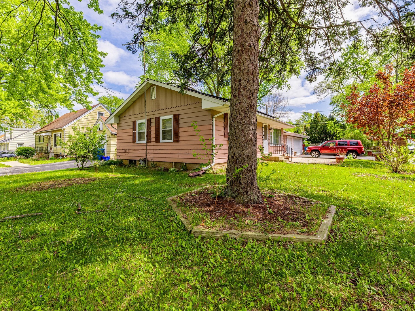 1045 Palace Street Aurora IL 60506