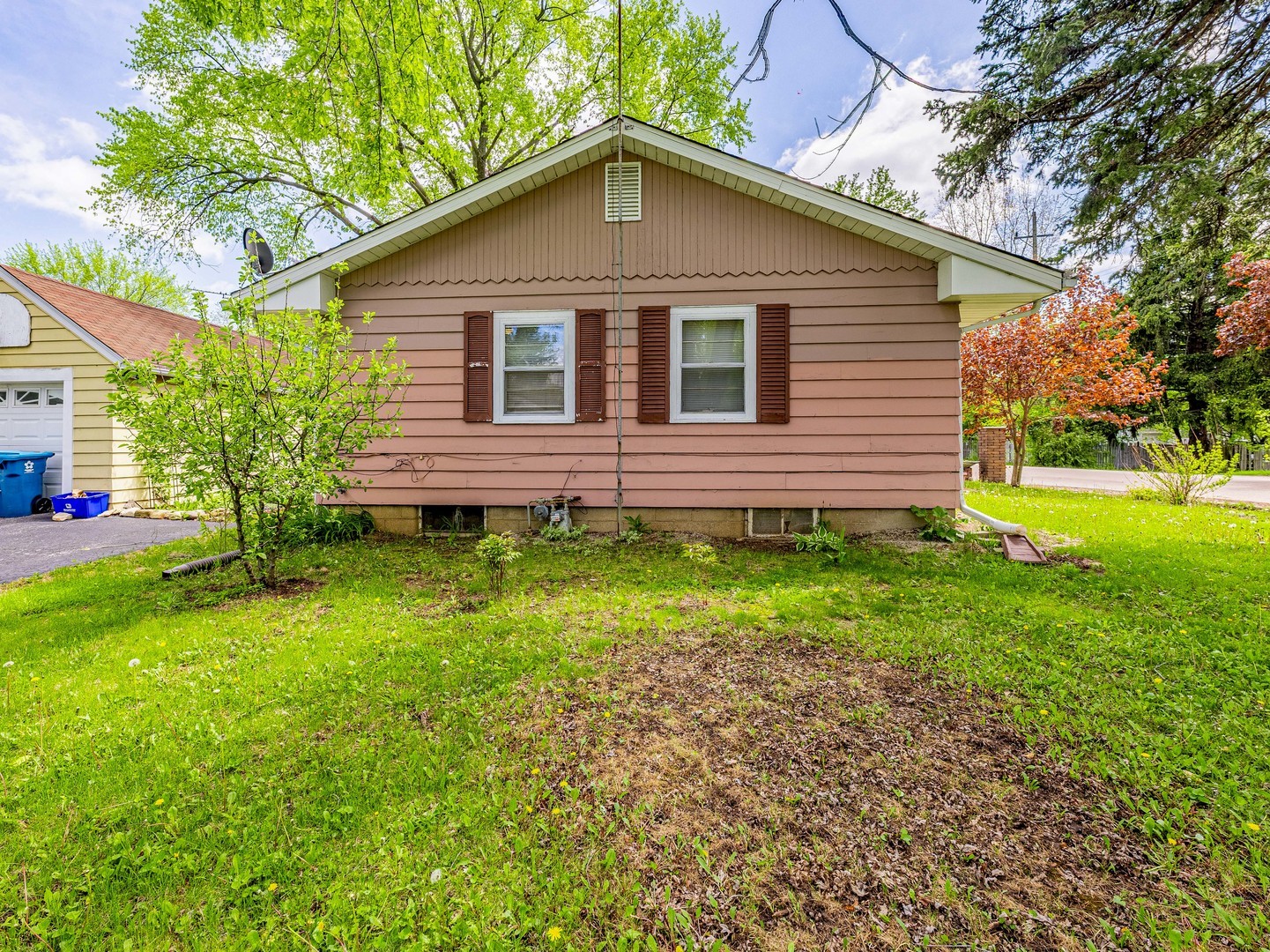 1045 Palace Street Aurora IL 60506