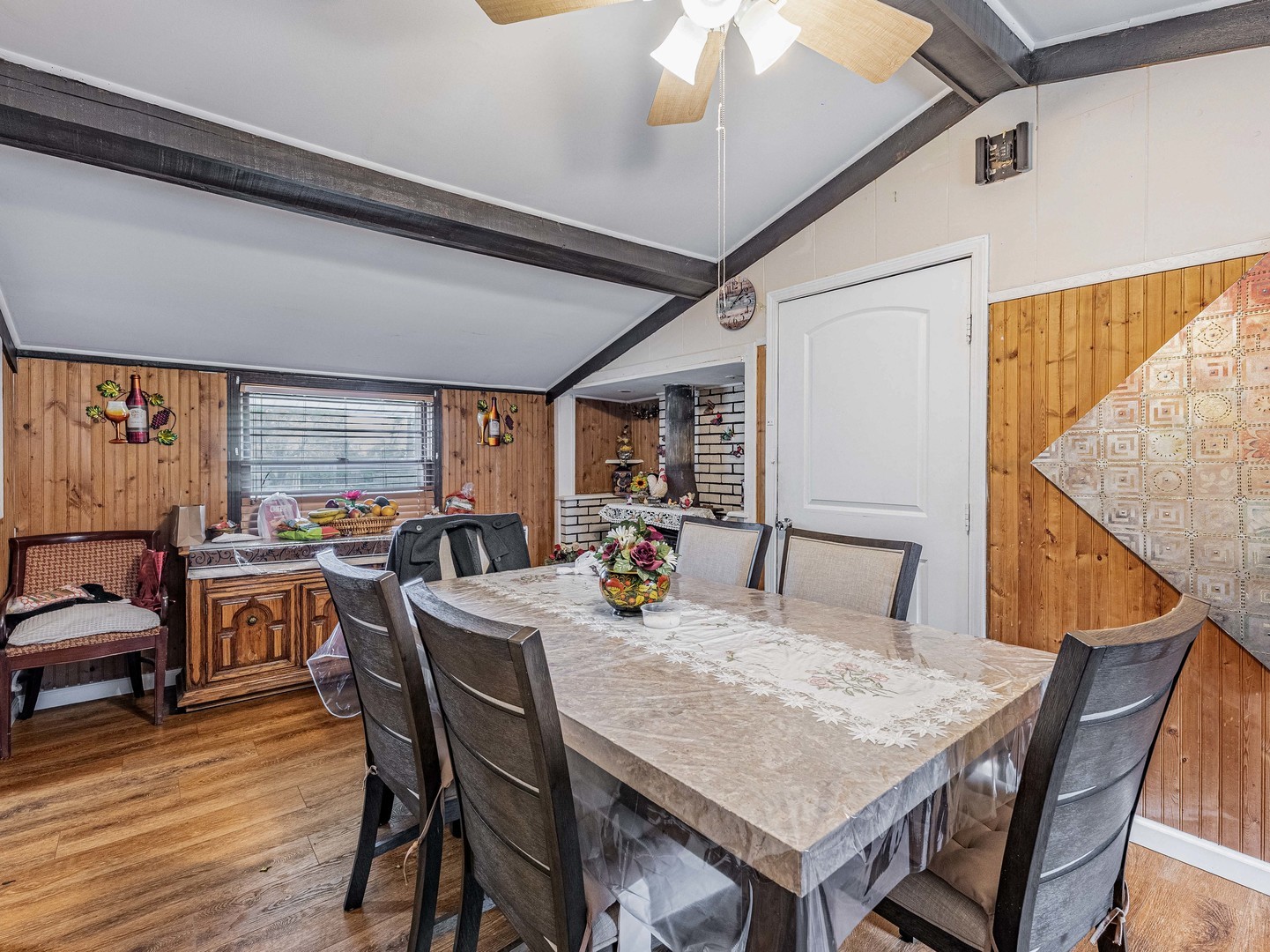 1045 Palace Street Aurora IL 60506
