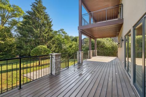 1744 Walnut Circle Northbrook IL 60062