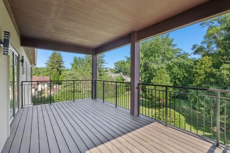 1744 Walnut Circle Northbrook IL 60062