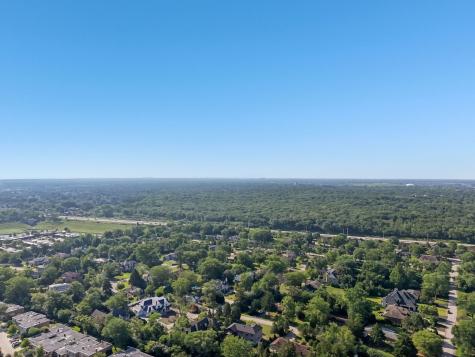 1744 Walnut Circle Northbrook IL 60062