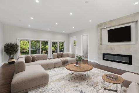 1744 Walnut Circle Northbrook IL 60062