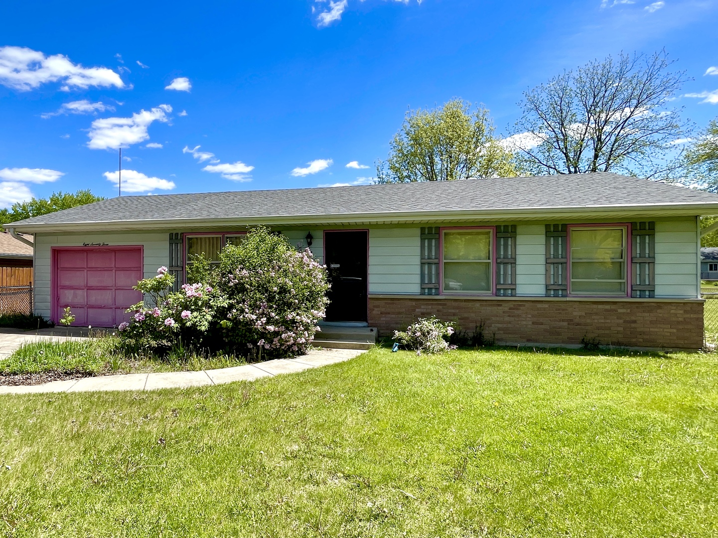 873 Hermitage Drive Aurora IL 60506