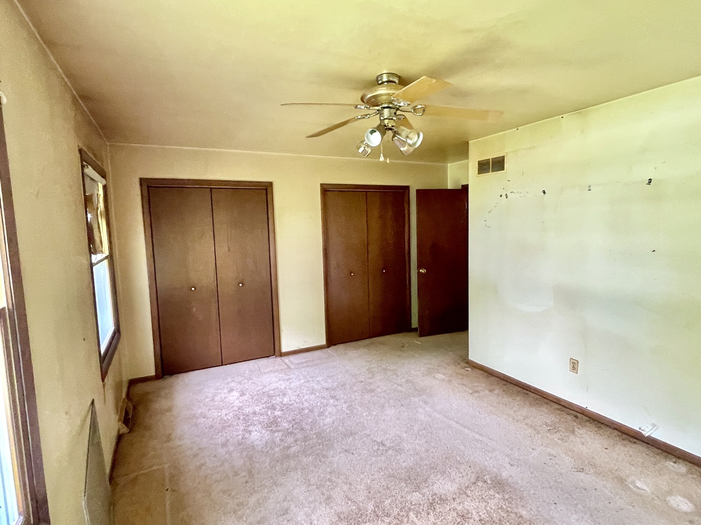 873 Hermitage Drive Aurora IL 60506