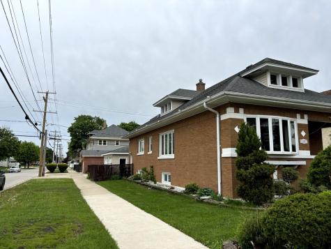 919 Broadway Street Melrose Park IL 60160