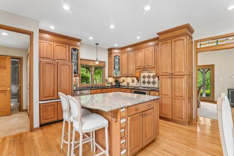 2212 Crystal Way Crystal Lake IL 60012