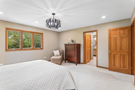 2212 Crystal Way Crystal Lake IL 60012