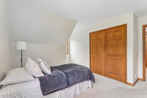 2212 Crystal Way Crystal Lake IL 60012