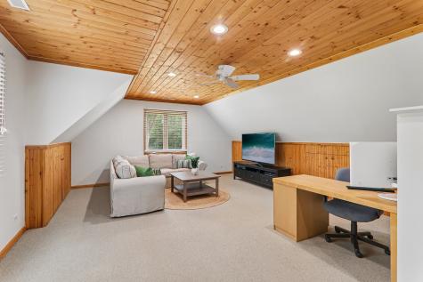 2212 Crystal Way Crystal Lake IL 60012